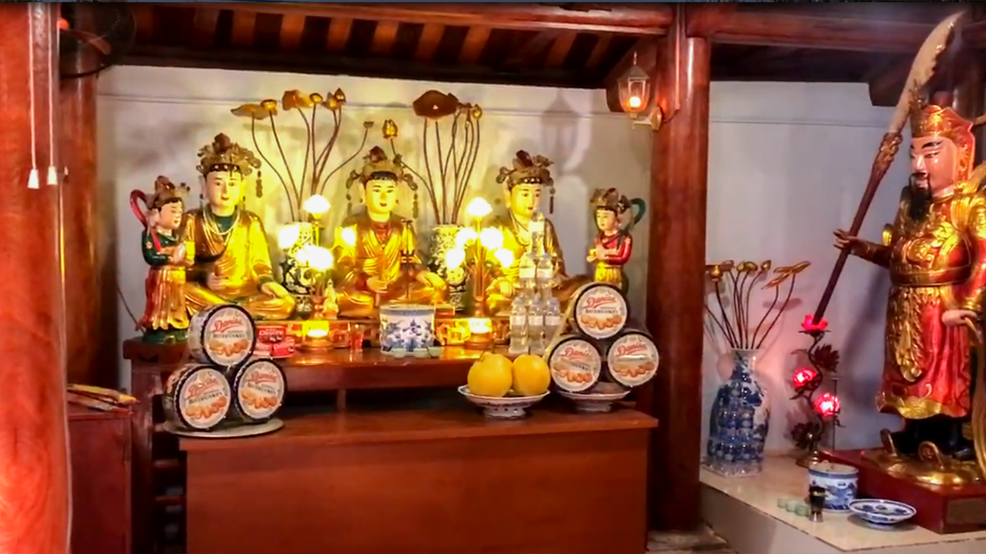 4_Ban Thờ Phật.jpg
